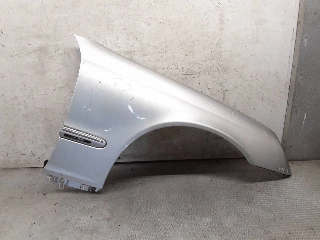 Fender – right
