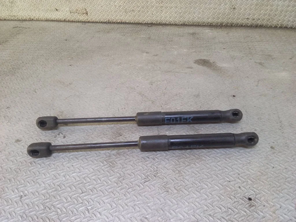 Front bonnet/hood damper/strut 51237185032