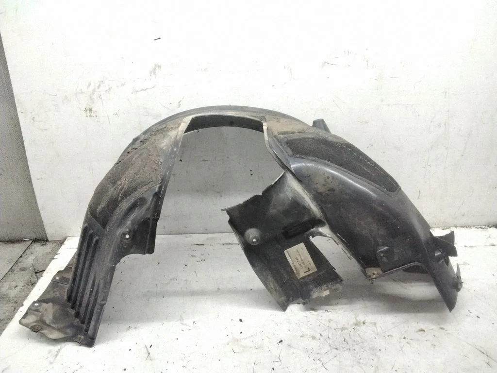 Front wheel arch liner splash guards – front left