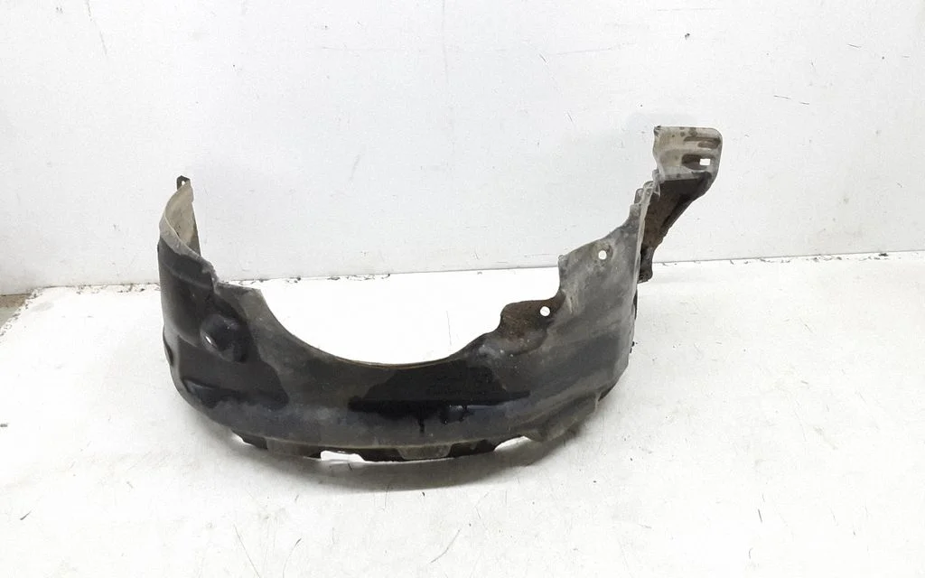 Front wheel arch liner splash guards – right