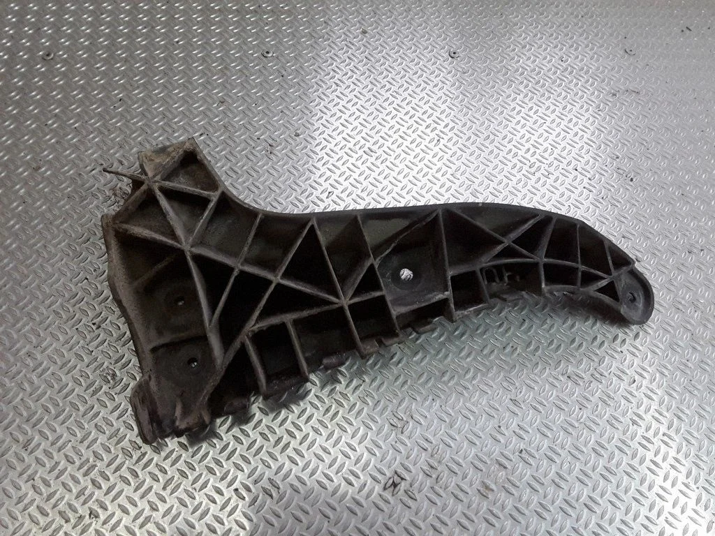 Rear bumper mounting bracket 4Z7807454