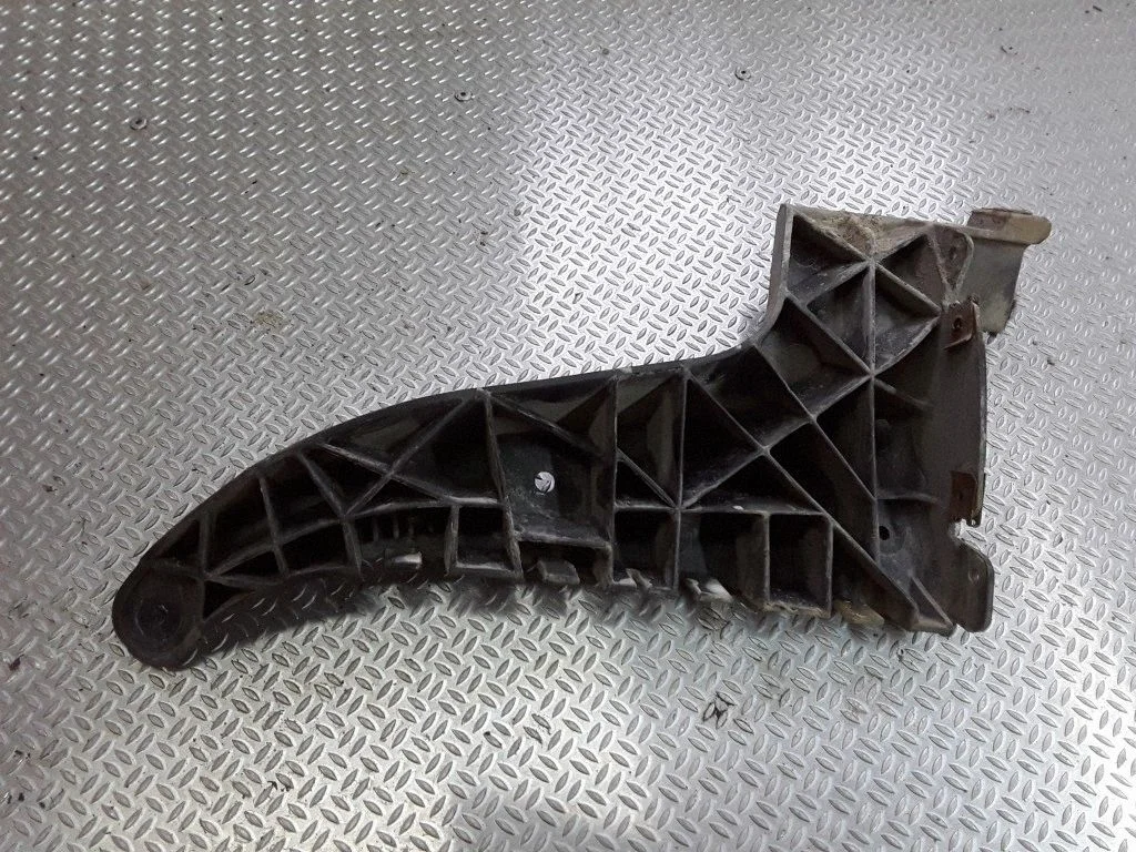 Rear bumper mounting bracket 4Z7807453