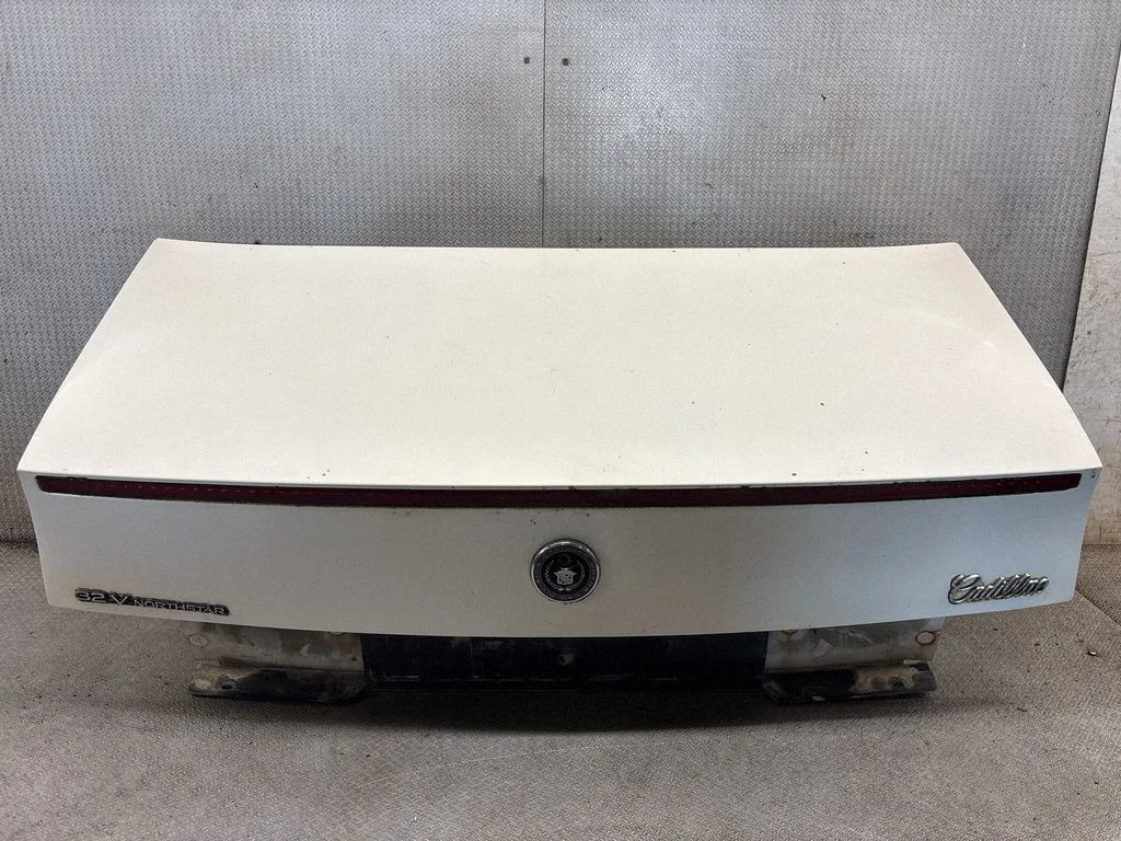 Tailgate/trunk/boot lid – rear