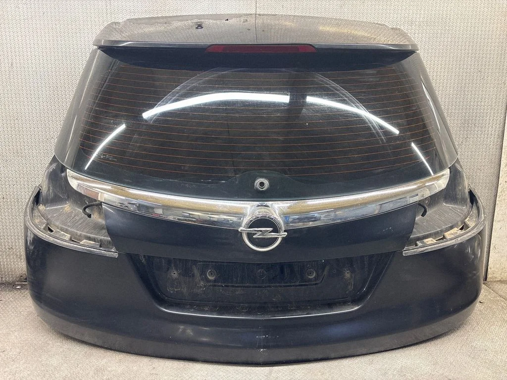Tailgate/trunk/boot lid – rear