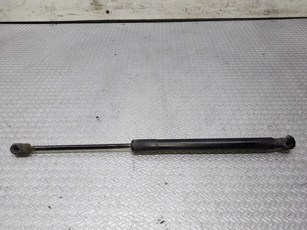 Tailgate/trunk strut/damper – Skoda Roomster (5J) (2006-2015)