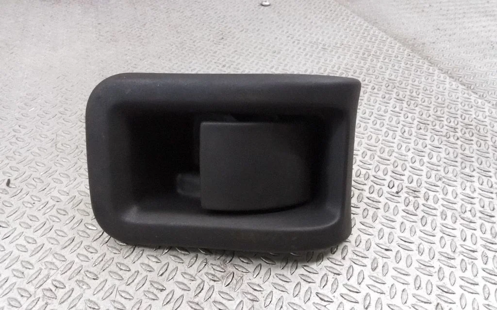 Engine bonnet (hood) release handle – Volvo S80 (2007-2013)