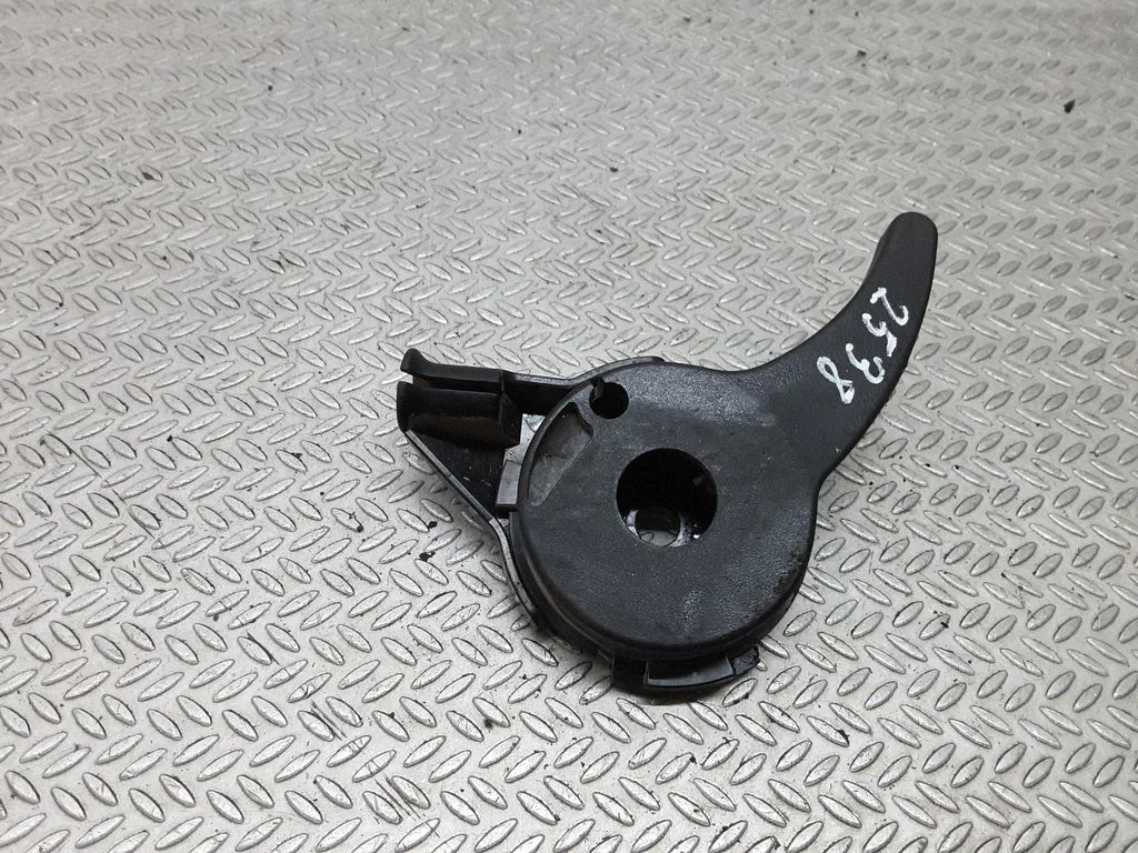 Engine bonnet (hood) release handle