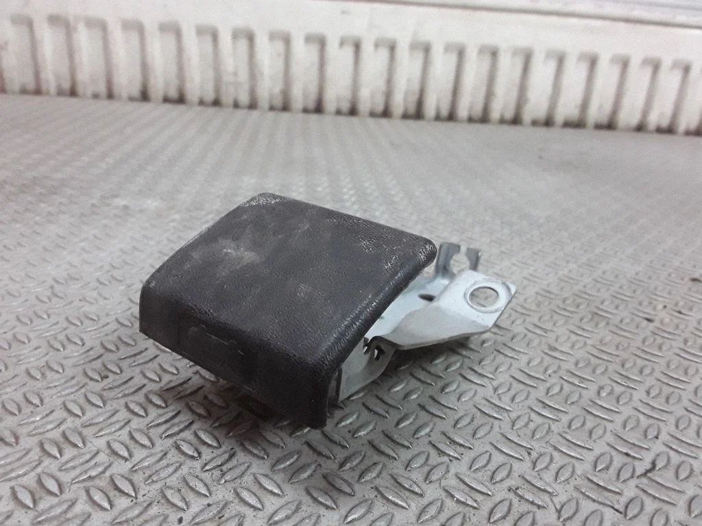 Mootorikapoti avamiskäepide