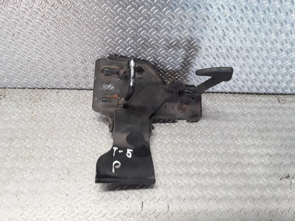 Engine bonnet (hood) release handle 7H0823480A