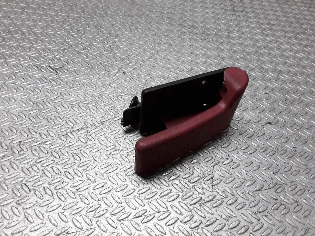 Engine bonnet (hood) release handle