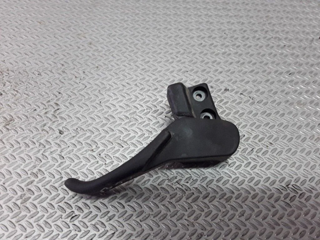 Engine bonnet (hood) release handle 3B2823533