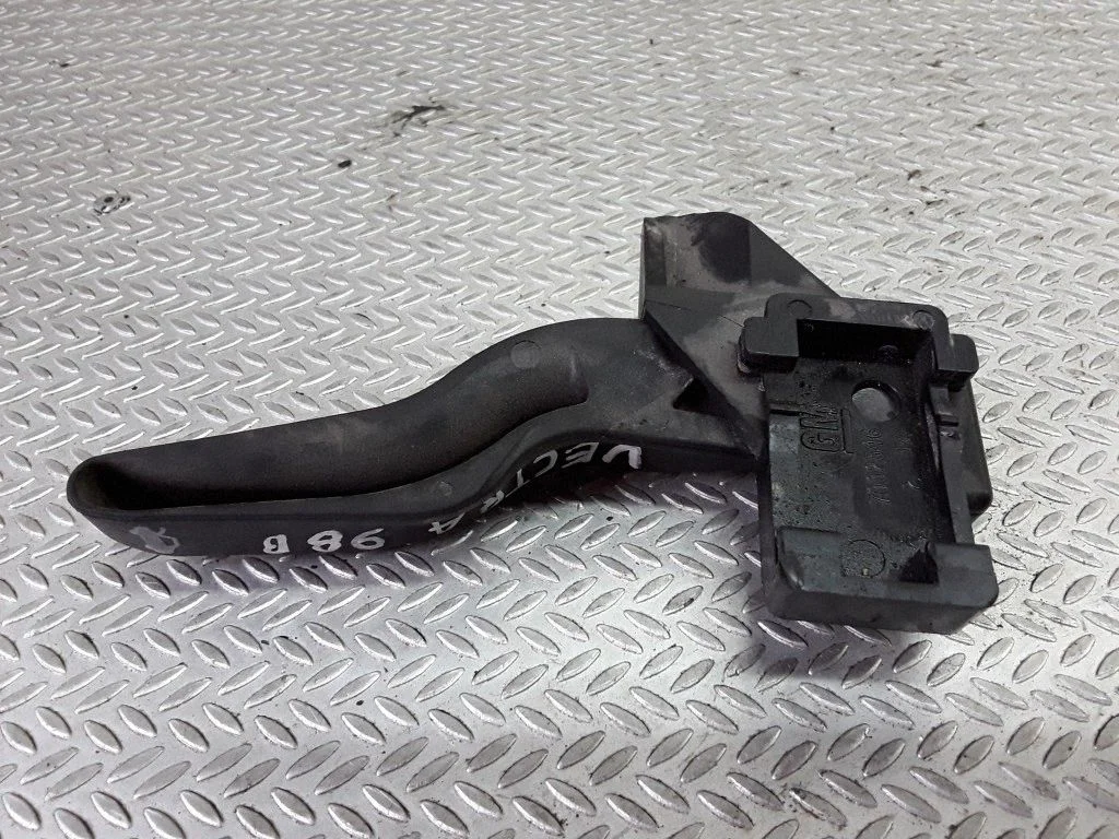 Engine bonnet (hood) release handle 7002346