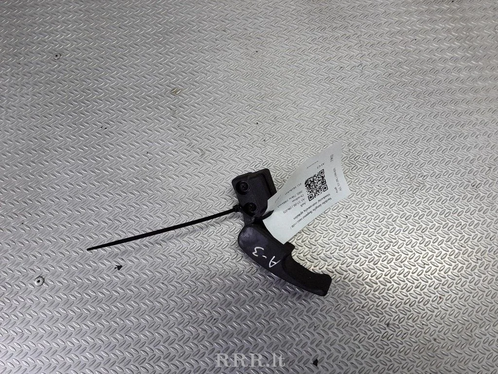 Engine bonnet (hood) release handle – Audi A3 S3 8L (1996-2003)