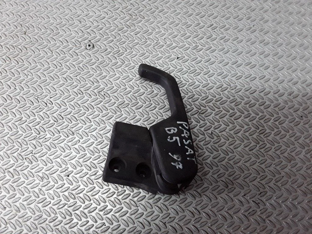 Engine bonnet (hood) release handle 3A1823533