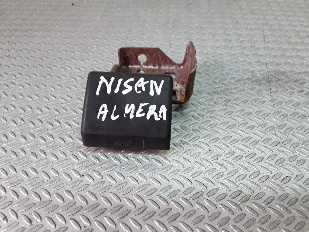Mootorikapoti avamiskäepide