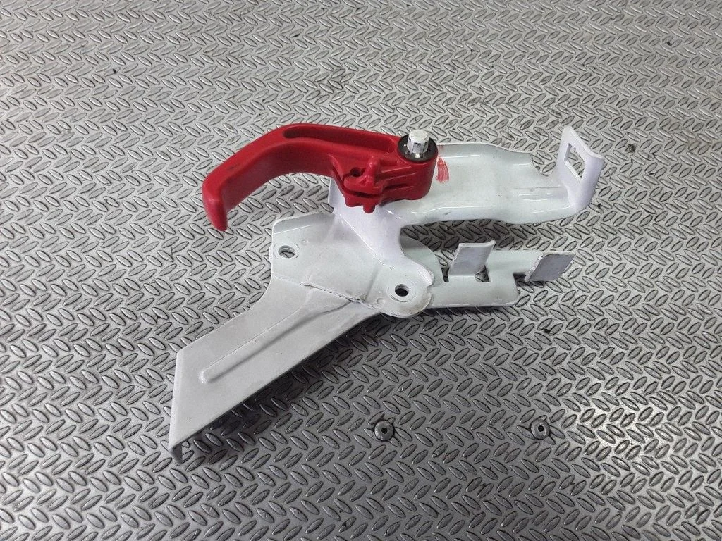 Motora pārsega atvēršanas rokturis 9133172