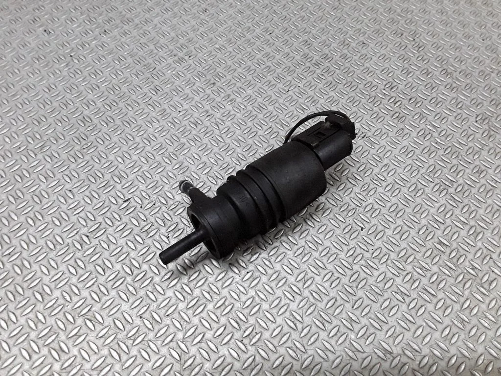 Windscreen/windshield washer pump