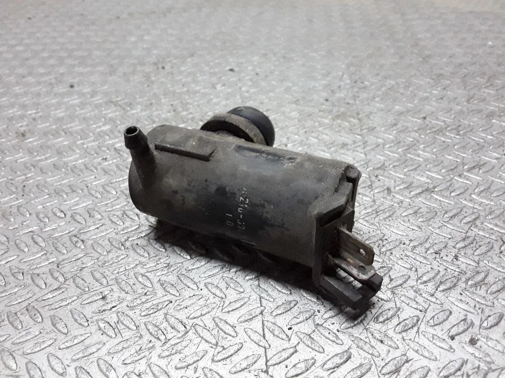Klaasipesuvedeliku pump (klaaside) – Mazda 626 (1998-2002)