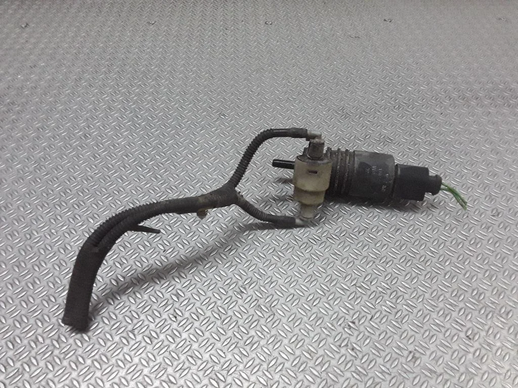 Windscreen/windshield washer pump