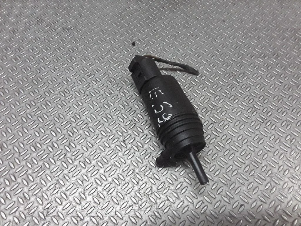Windscreen/windshield washer pump 67128377612
