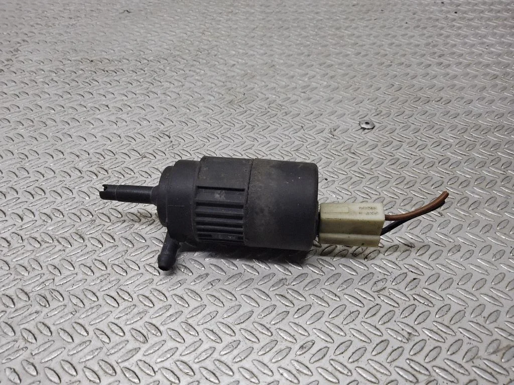 Klaasipesuvedeliku pump (klaaside) – Mercedes-Benz Vito Viano W638 (1996-2003)