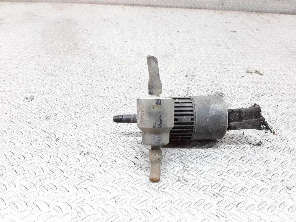 Windscreen/windshield washer pump
