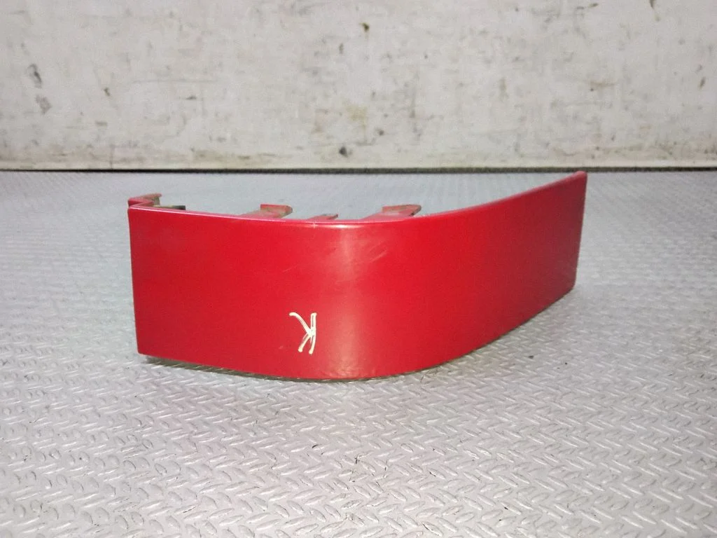 Rear/tail light trim molding – Volkswagen Sharan (2001-2010)