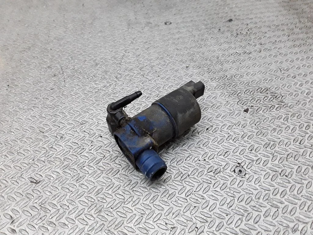 Windscreen/windshield washer pump