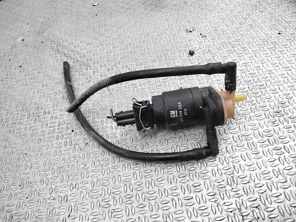 Windscreen/windshield washer pump 24439254
