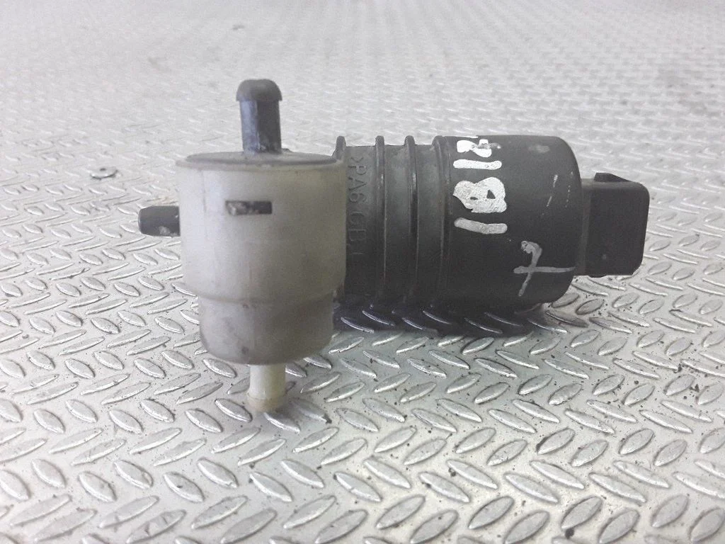 Windscreen/windshield washer pump