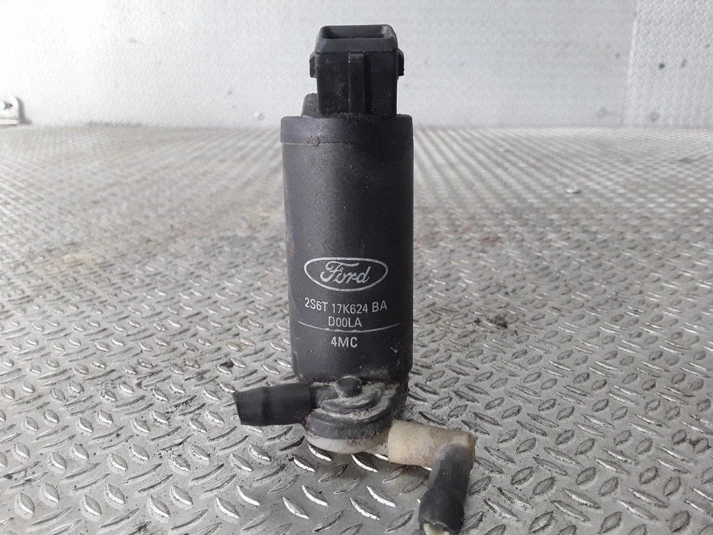 Windscreen/windshield washer pump 2S6T17K624BA