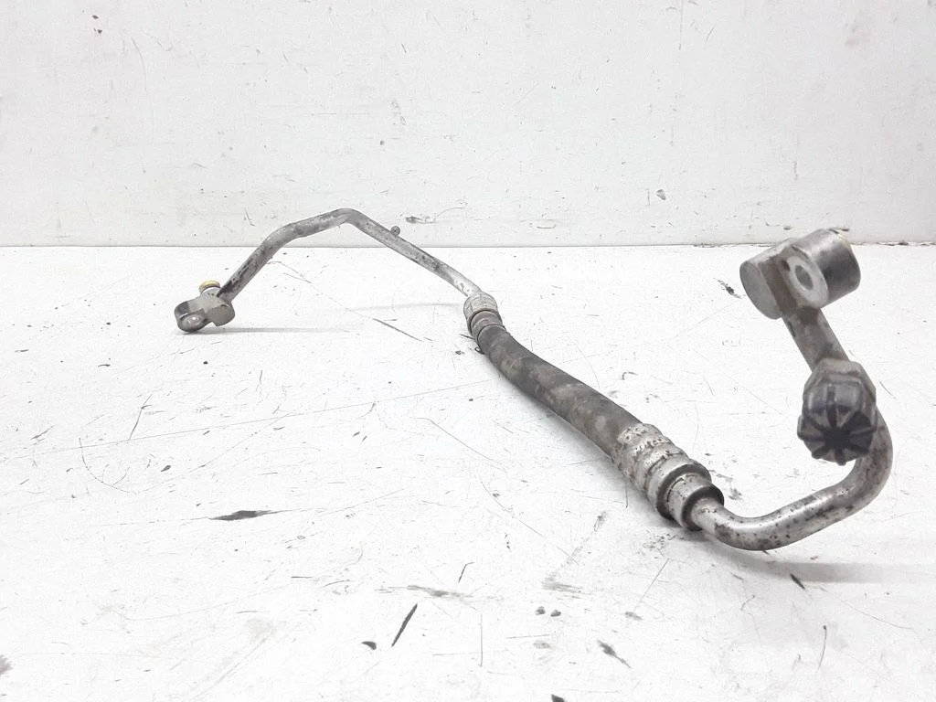 Air conditioning (A/C) pipe/hose 6918903