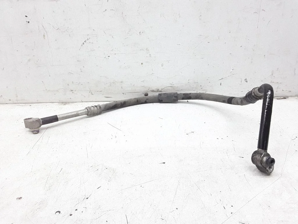 Air conditioning (A/C) pipe/hose