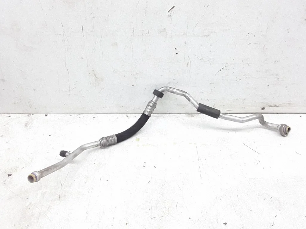 Air conditioning (A/C) pipe/hose