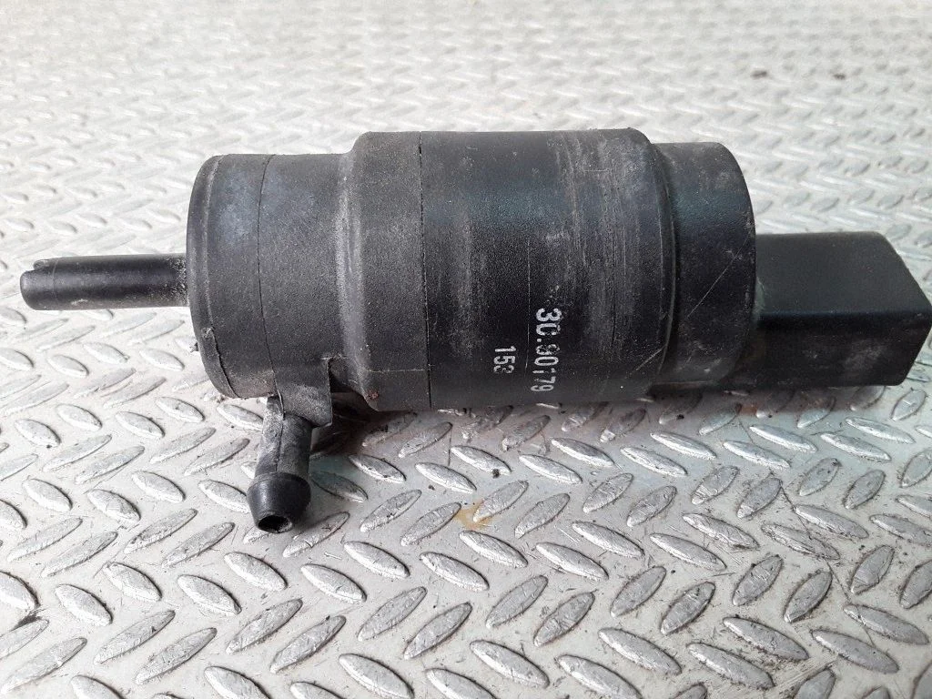 Windscreen/windshield washer pump 3090179