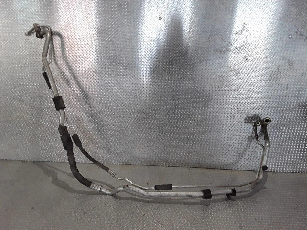 Air conditioning (A/C) pipe/hose