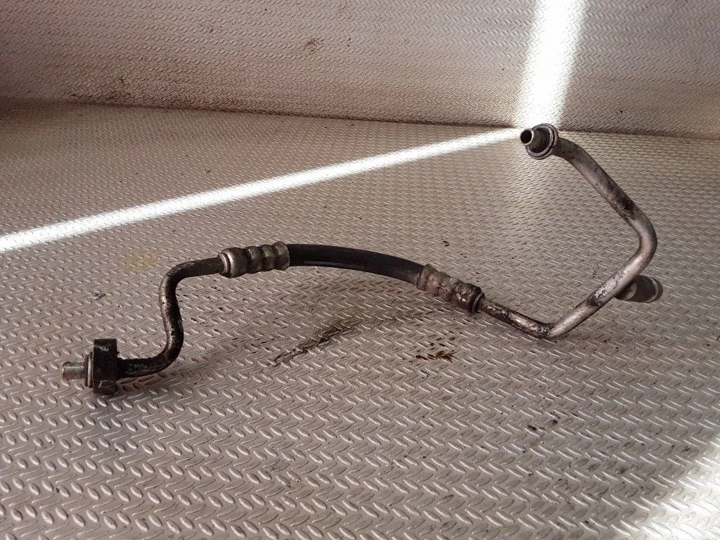 Air conditioning (A/C) pipe/hose