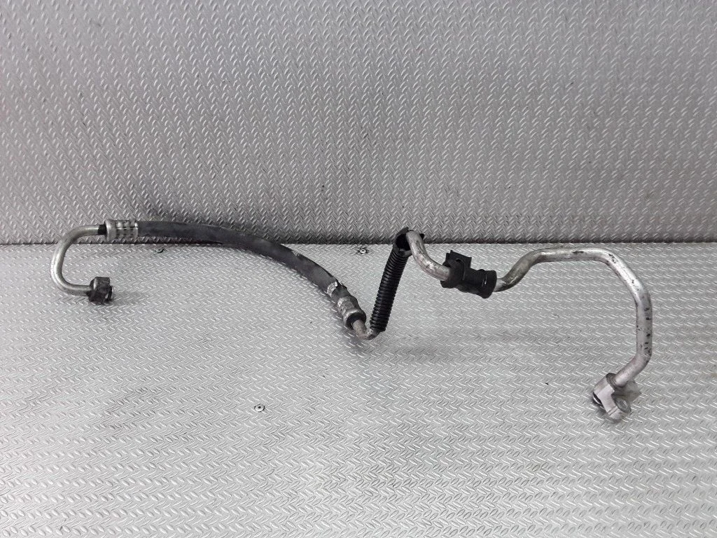 Air conditioning (A/C) pipe/hose