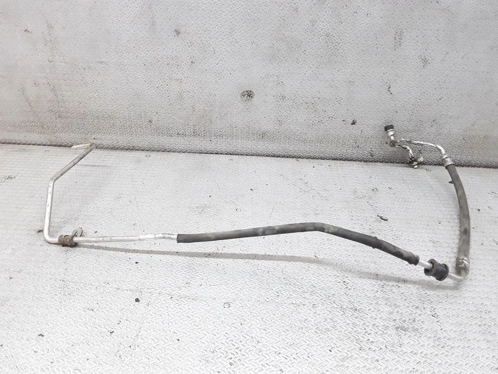 Air conditioning (A/C) pipe/hose