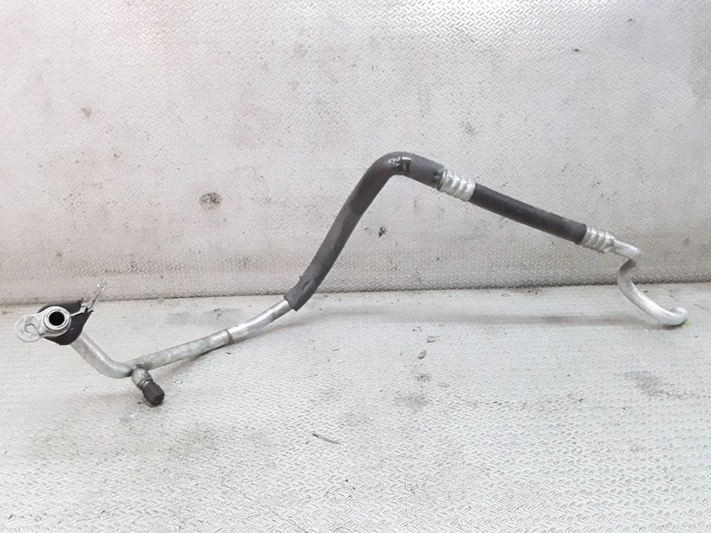 Air conditioning (A/C) pipe/hose