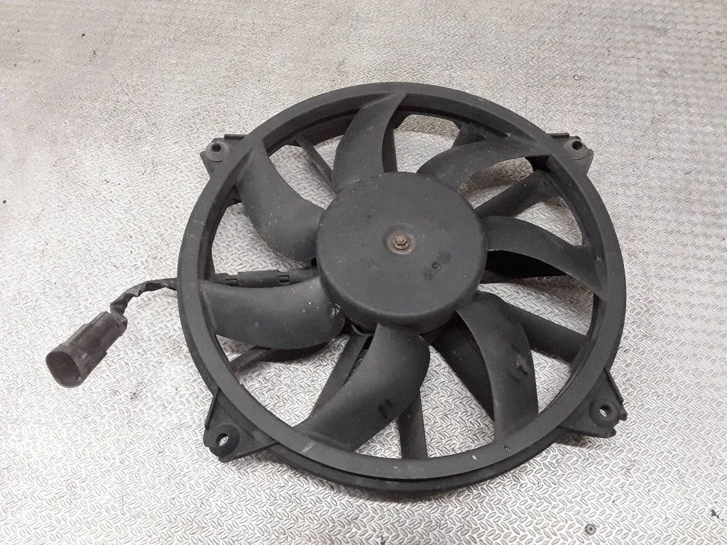 Electric radiator cooling fan