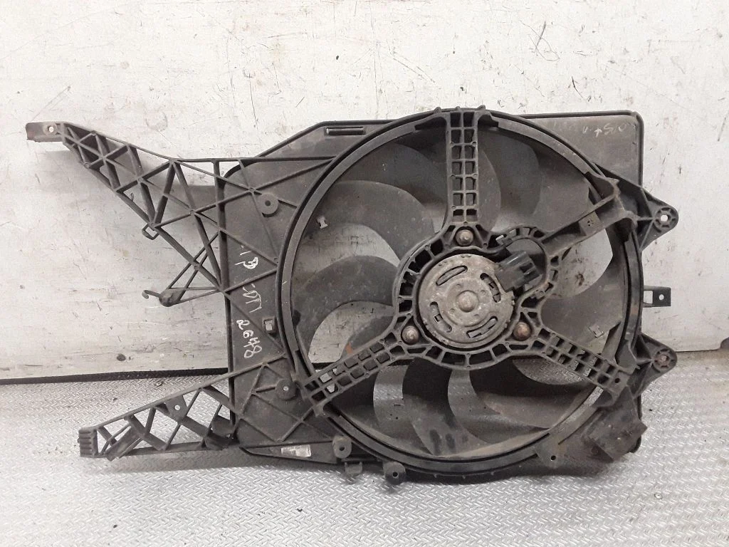 Electric radiator cooling fan