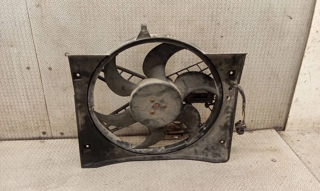 Electric radiator cooling fan 7786009