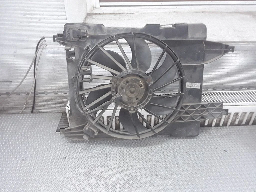 Elektriskais radiatora ventilators 8200222998