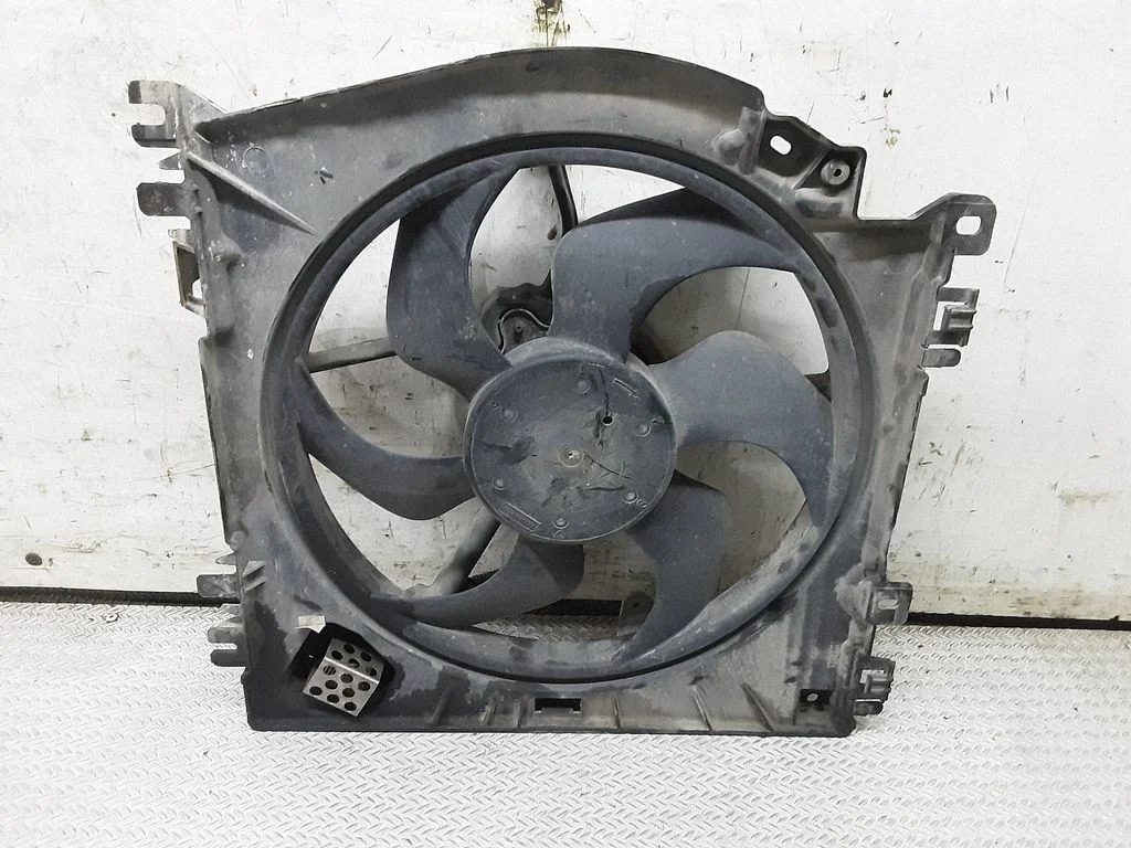 Elektriline radiaatori jahutusventilaator – Renault Modus (2004-2007)