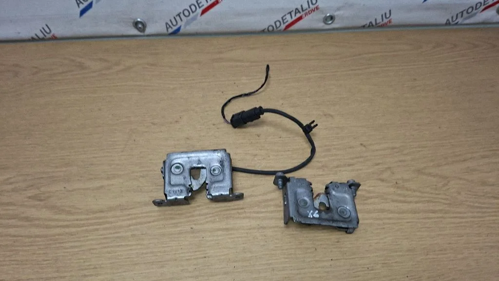 Mootorikapoti lukk – BMW X5 E70 (2006-2013)