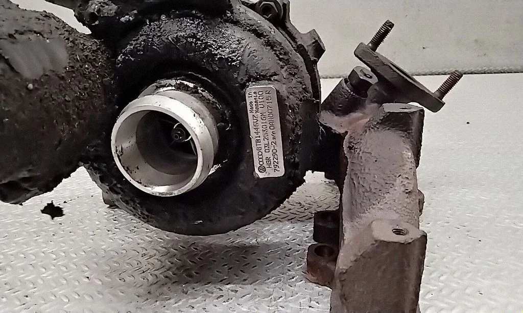 Turbo 03L253016M