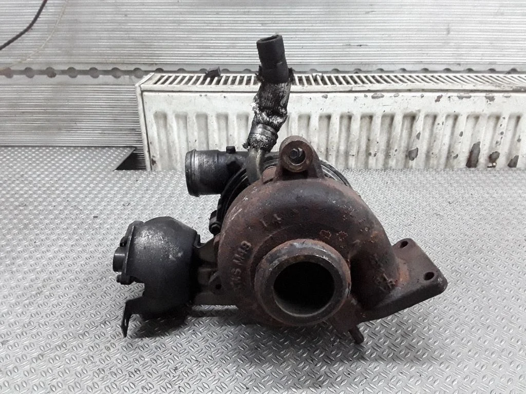 Turbosprężarka 8V4Q6K682AA