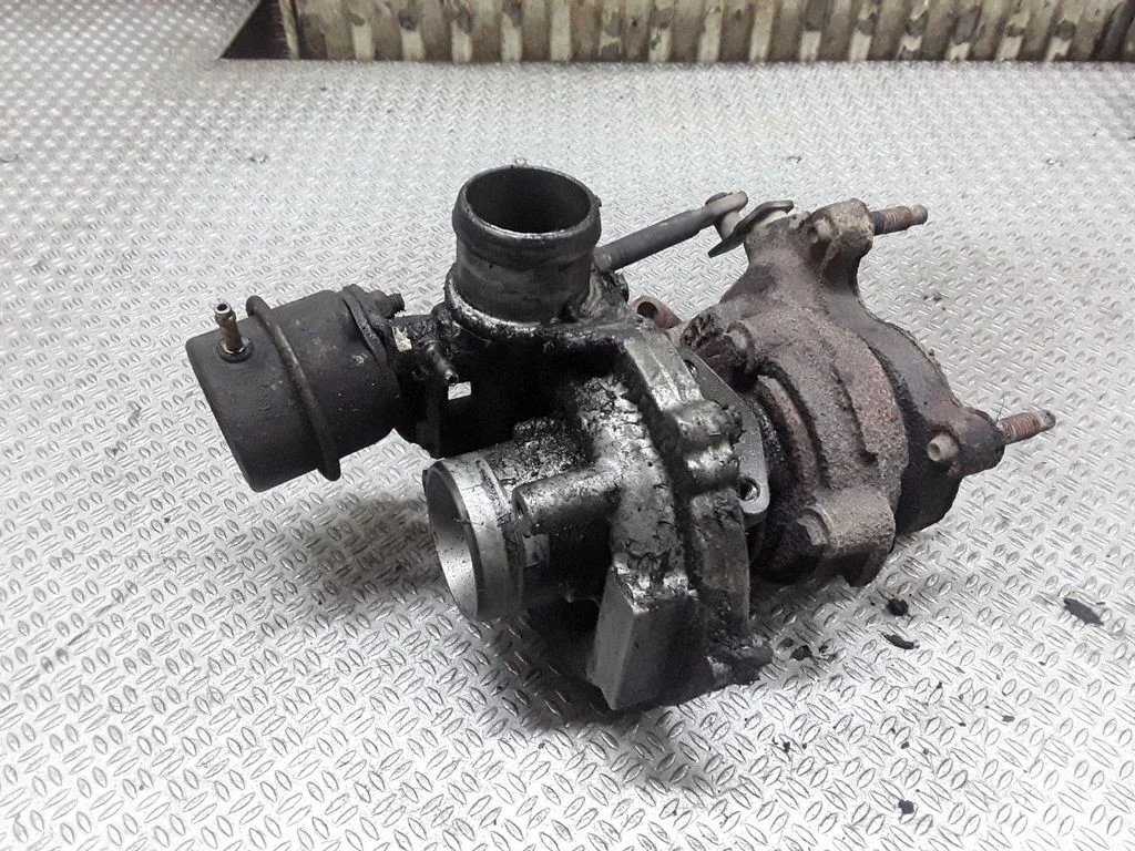Turbosprężarka 045145701