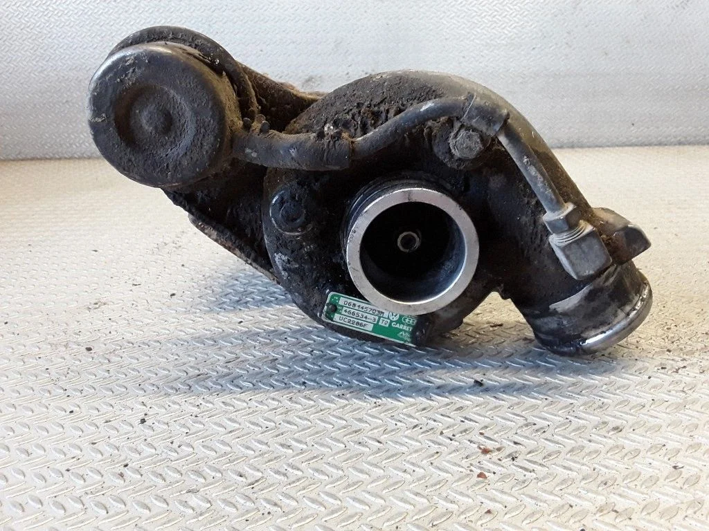 Turbo 068145703M